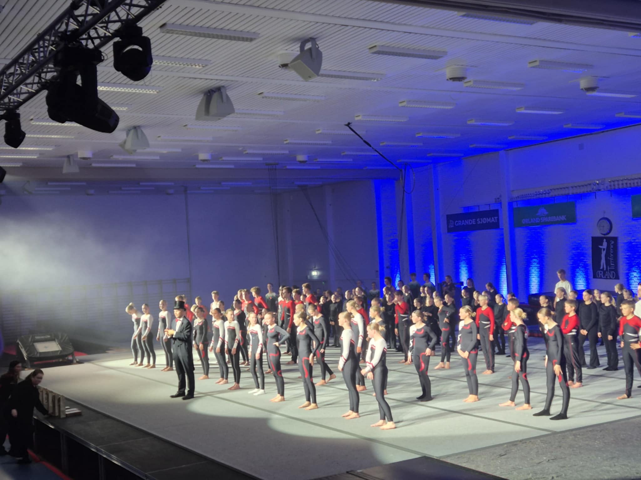 Ørland Turnforening på Ørland Showkveld